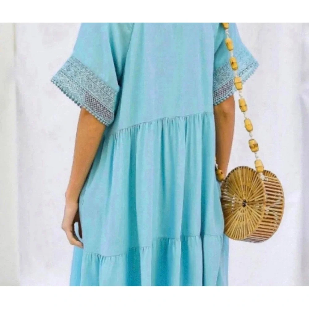 Dress‎ - Picture 3 of 3